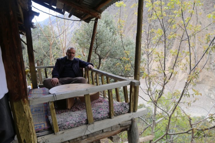 K&ouml;yleri baraj suları altında kaldı... Yine de terk etmediler