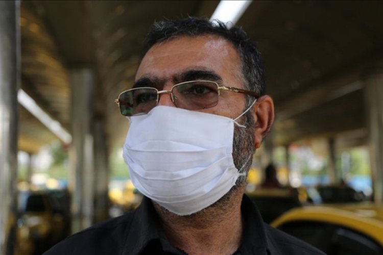 İran'da halk maske zorunluluğundan memnun