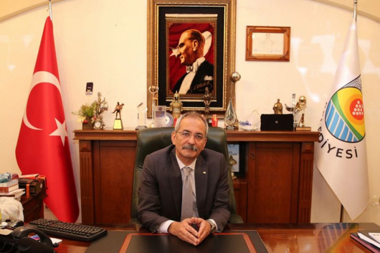 Koronavir&uuml;s&uuml; yenen başkan g&ouml;revine başladı