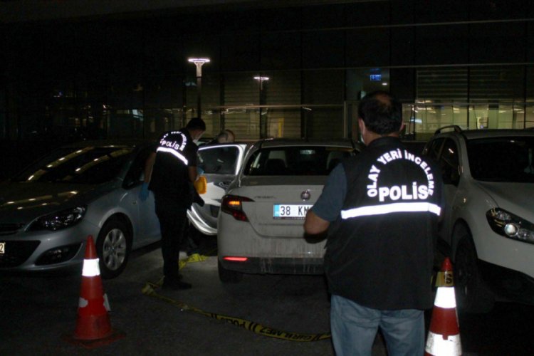 Yaralı getirildiği hastanede &ouml;len kadının erkek arkadaşı tutuklandı