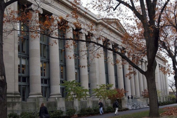 Harvard duyurdu: Dersler internet &uuml;zerinden olacak