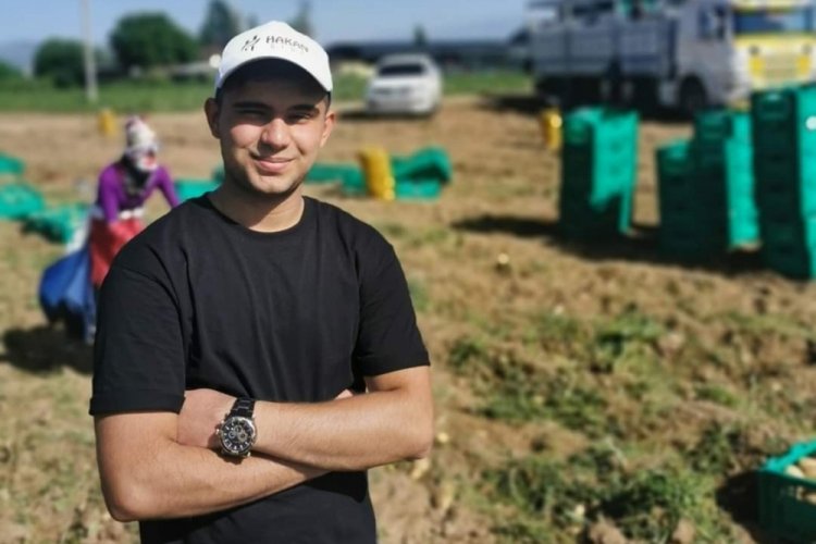 Kalp krizi ge&ccedil;irdiği ileri s&uuml;r&uuml;len 17 yaşındaki gen&ccedil; &ouml;ld&uuml;