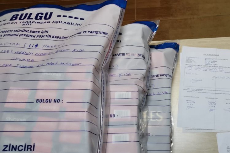 Bursa'da ş&uuml;pheli ara&ccedil;ta ara&ccedil;ta 401 adet ka&ccedil;ak sigara &ccedil;ıktı