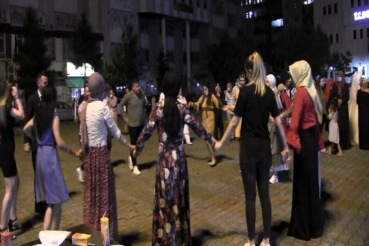 Pandemi s&uuml;recine d&uuml;ğ&uuml;nler damga vurdu