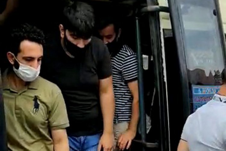 14 kişilik minib&uuml;sten &ccedil;ıkan yolcu sayısı pes dedirtti