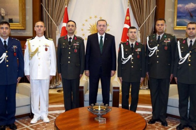 Darbecilere Erdoğan'ın yerini bildiren yaverler serbest bırakıldı