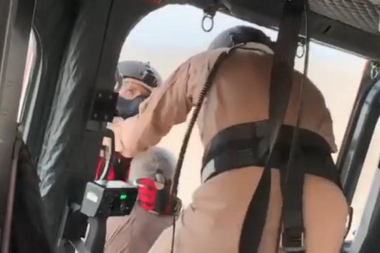 BAE'de &ccedil;&ouml;lde kaybolan kişi helikopterle kurtarıldı