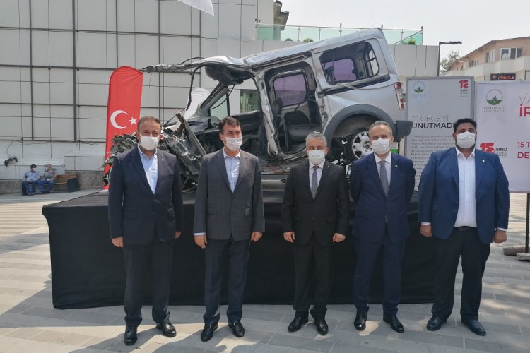 15 Temmuz hain darbe girişimde tankın ezdiği ara&ccedil; Bursa'da sergileniyor