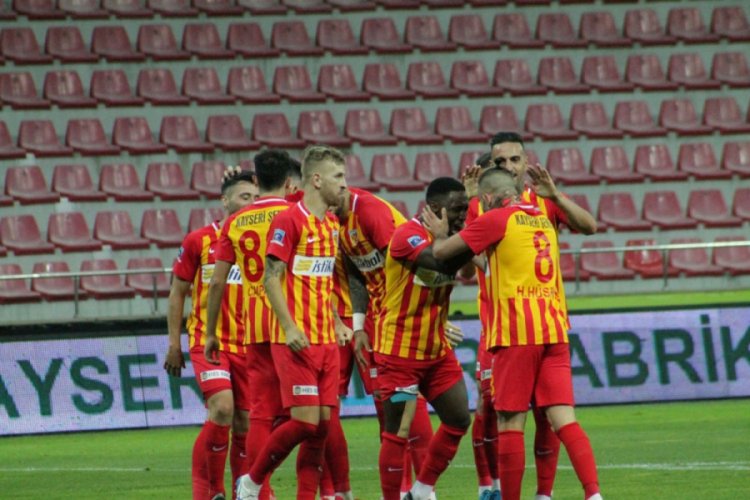 Kayserispor 7 sezon sonra Beşiktaş'ı yendi