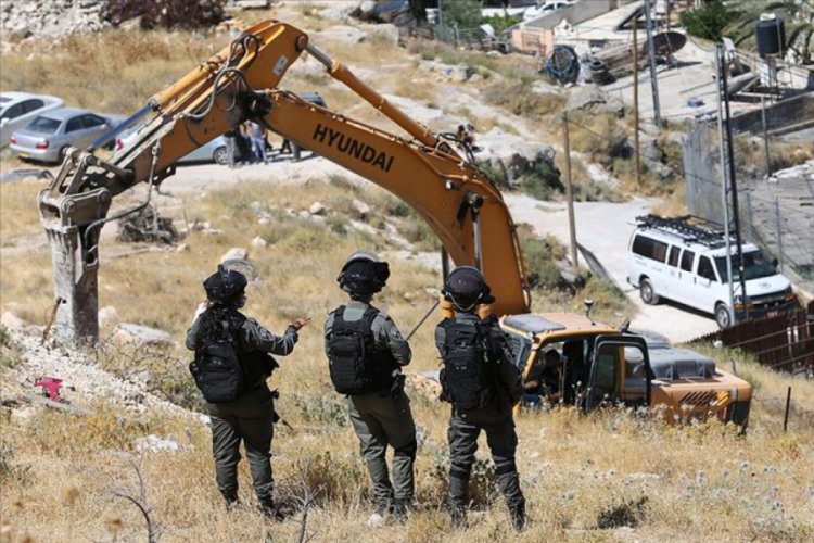İsrail Kovid-19'a rağmen Filistinlilerin evlerini yıkmaya devam ediyor