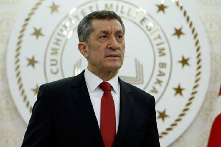 Bakan Sel&ccedil;uk'tan Gelibolu anısına fidan daveti