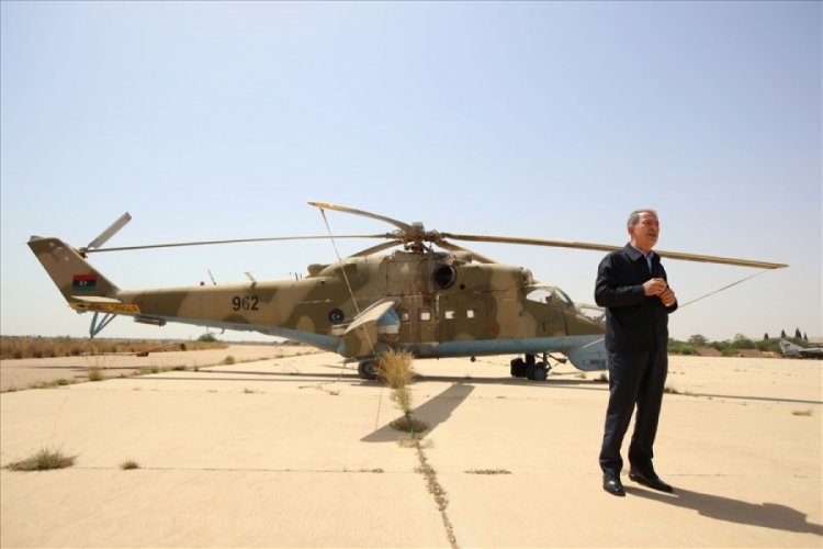 Bakan Akar: Fransızların iddiasını kabul etmemiz m&uuml;mk&uuml;n değil