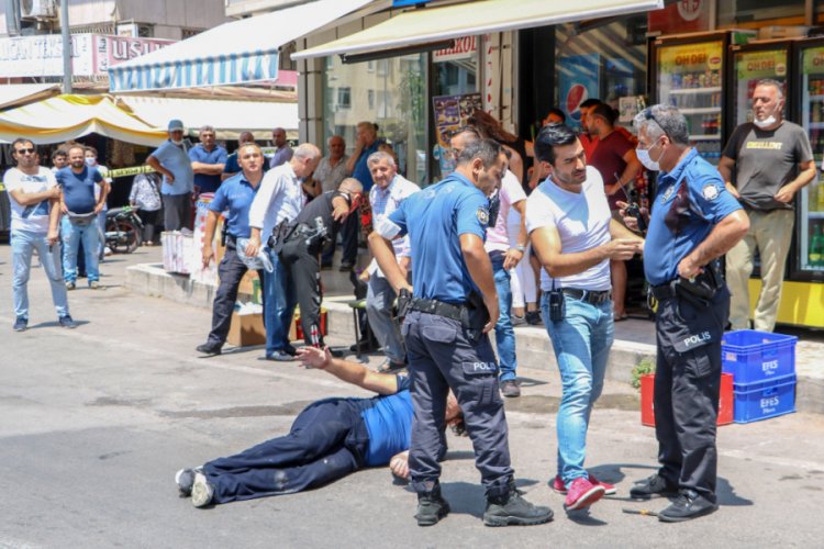 Antalya'da aranan ş&uuml;pheli, 2 polisi yaraladı