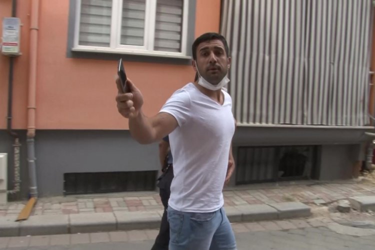 Ağabeyinin evini av t&uuml;feği ile bastı