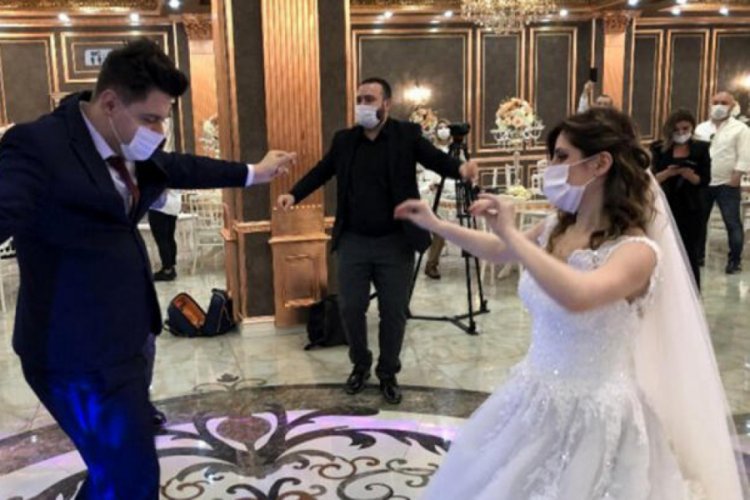 Mersin'de d&uuml;ğ&uuml;n saatlerine corona vir&uuml;s kısıtlaması