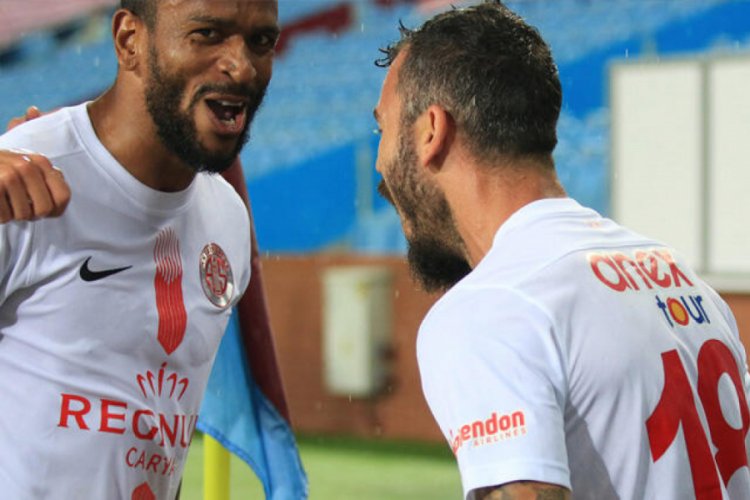 Antalyasporlu Yekta Kurtuluş: 'Haysiyetimiz ve onurumuzla...'