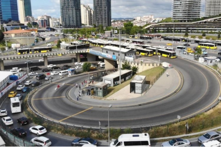 Zincirlikuyu Metrob&uuml;s Mescidinin kapısına kilit vuruldu