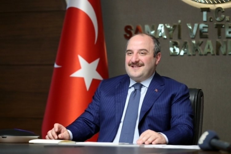 Bakan Varank: Klavyelerini bırakıp sahaya insinler