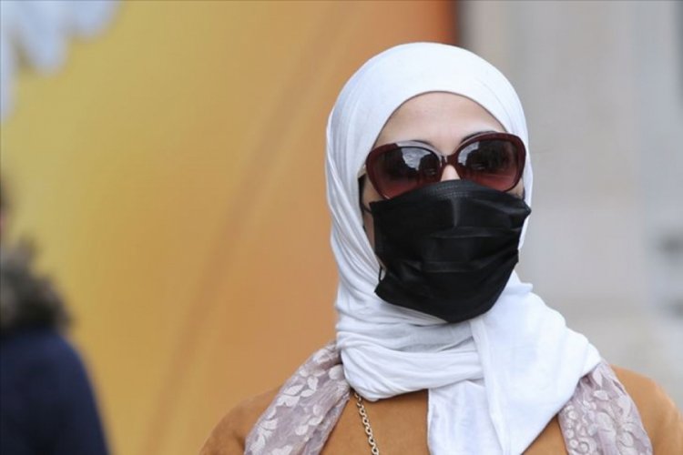 İran'da Kovid-19'dan son 24 saatte 221 kişi hayatını kaybetti