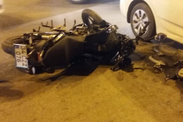 Otomobil ile motosiklet &ccedil;arpıştı: 3 yaralı