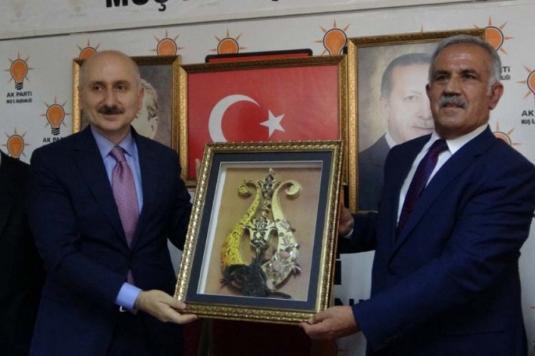 Karaismailoğlu: "Memleketin her noktasında &ccedil;ok b&uuml;y&uuml;k işlerimiz var"