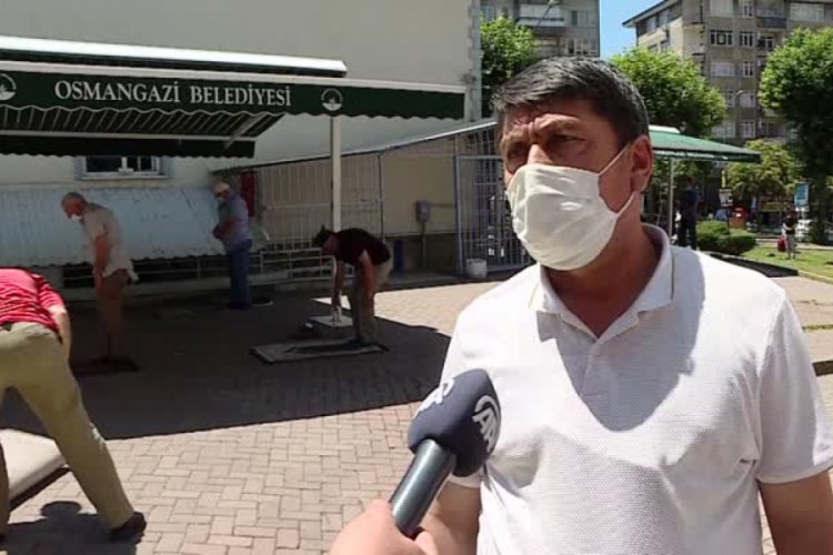 Bursa'da cuma namazındaki Kovid-19 tedbirlerinden cemaat memnun