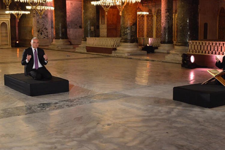 Bakan Ersoy'dan Ayasofya paylaşımı