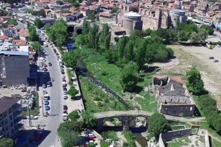 Bergama'daki Selinos Antik Kanalı g&uuml;n y&uuml;z&uuml;ne &ccedil;ıkıyor