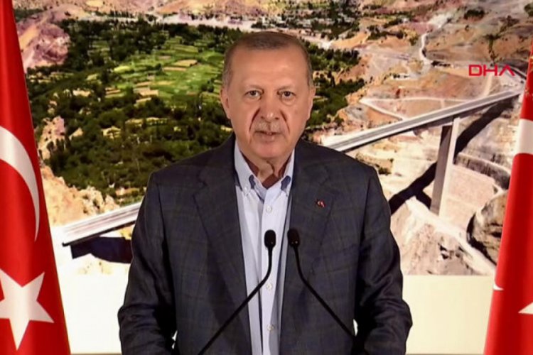 Cumhurbaşkanı Erdoğan, T&uuml;rkiye'nin en y&uuml;ksek k&ouml;pr&uuml;s&uuml;n&uuml; a&ccedil;tı