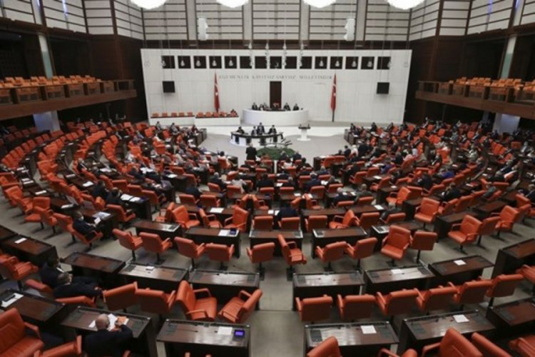 Askeri alanda d&uuml;zenlemeler i&ccedil;eren kanun teklifi TBMM'de