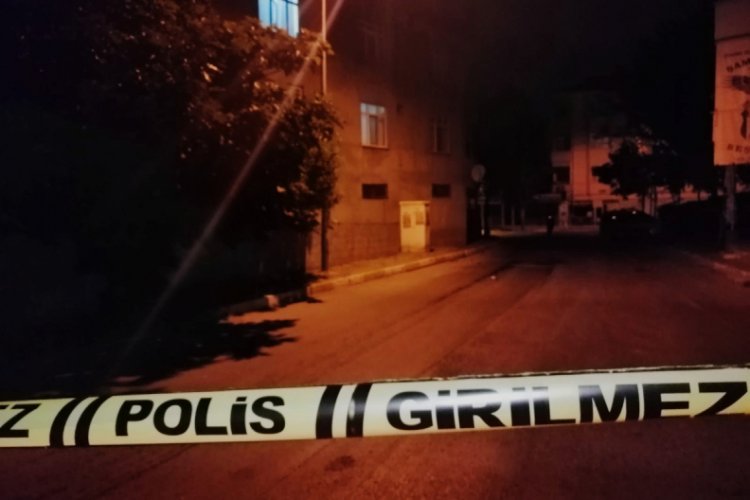 İki grup arasında sopalı, silahlı kavga