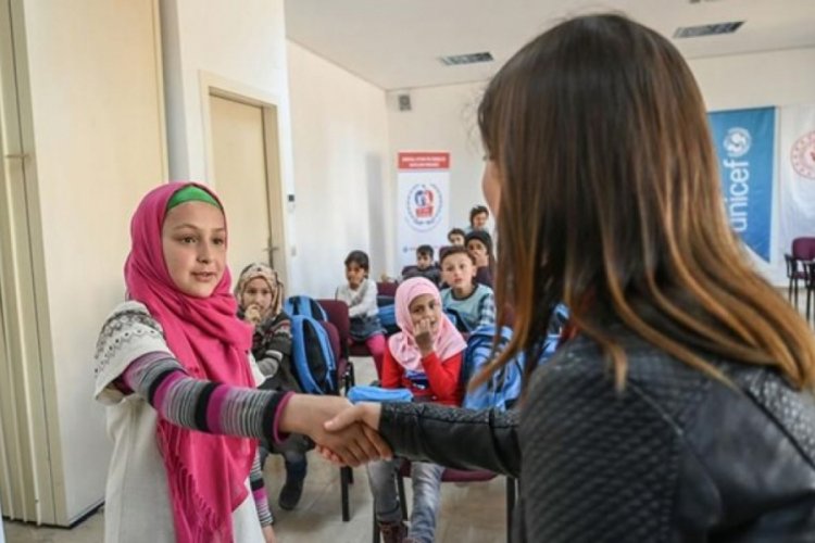 AB'den T&uuml;rkiye'deki sığınmacılara  485 milyon euro ek destek