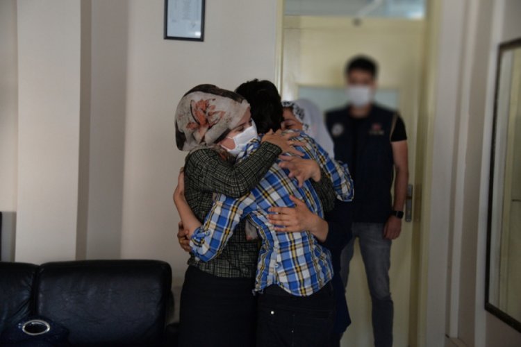 PKK'lı kadın ter&ouml;rist teslim oldu
