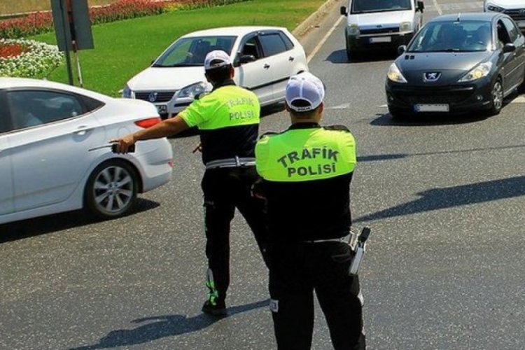 Polise r&uuml;şvet teklif eden kişi hakkında soruşturma başlatıldı