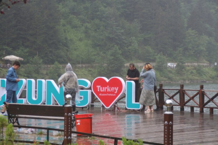Uzung&ouml;l'de yerli turistle sakin sezon