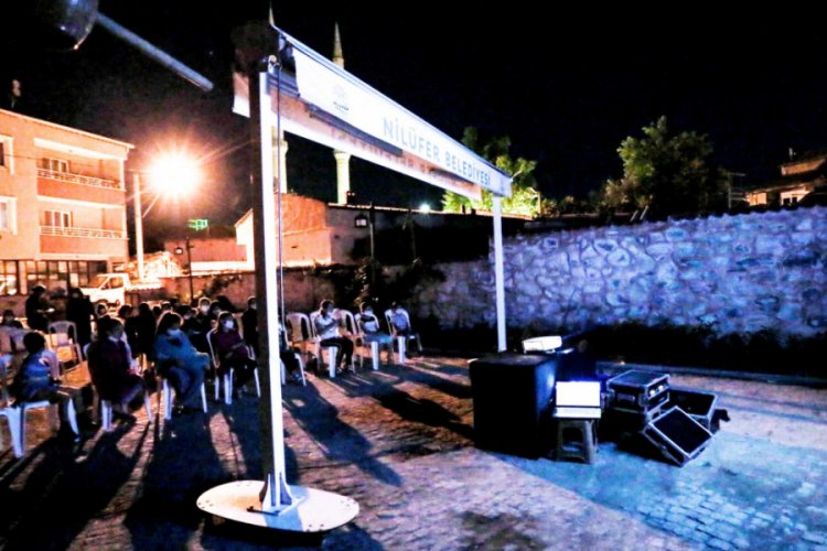 Bursa Nil&uuml;fer kırsalında kadınlara film g&ouml;sterimleri başladı