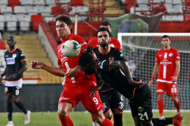 Antalyaspor, ikinci yarıdaki &ccedil;ıkışını s&uuml;rd&uuml;r&uuml;yor