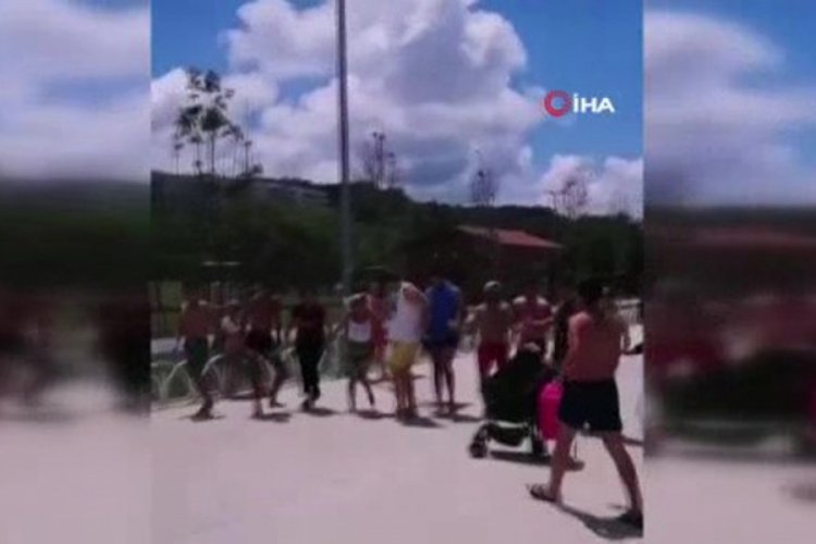 Sosyal mesafesiz halay pes dedirtti