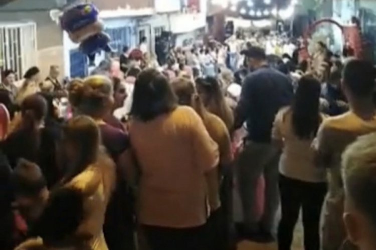İstanbul'da dans&ouml;zl&uuml; d&uuml;ğ&uuml;n eğlencesi!