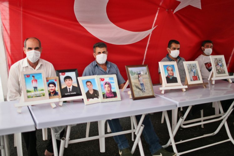 HDP &ouml;n&uuml;ndeki eylemde 315'inci g&uuml;n