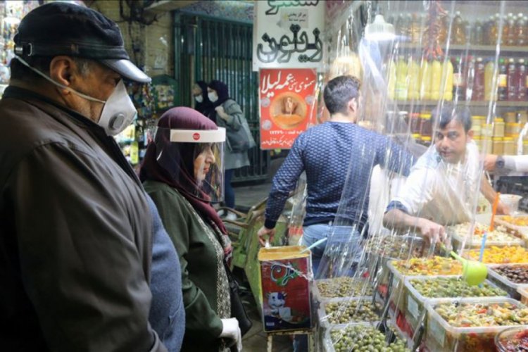 İran İstatistik Merkezi: Kovid-19 nedeniyle 1 milyon 500 bin kişi işsiz kaldı