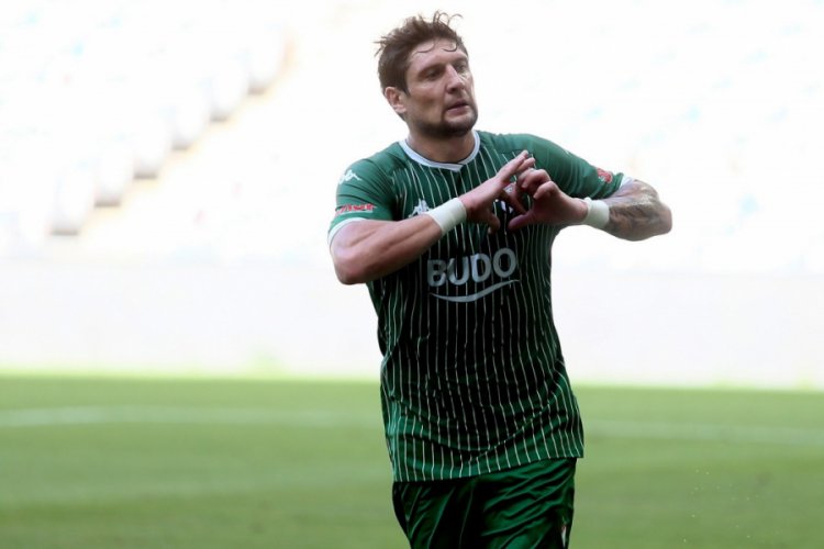 Bursaspor'da Yevhen Seleznov gollerle d&ouml;nd&uuml;