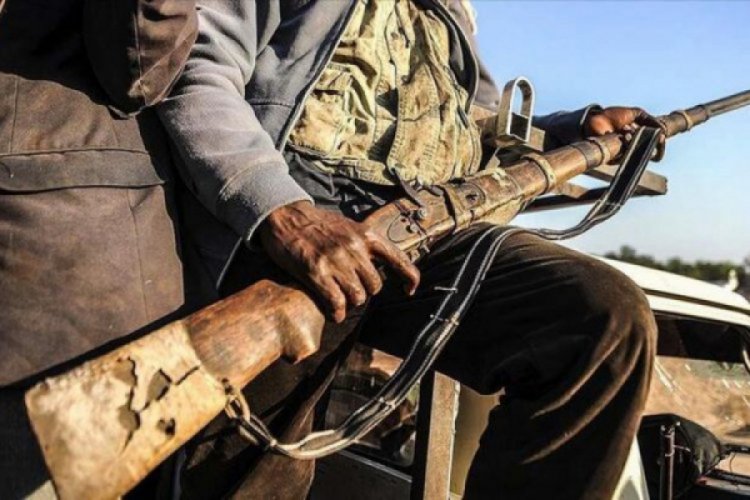 Nijerya'da silahlı &ccedil;ete &uuml;yesi 20 kişi &ouml;ld&uuml;r&uuml;ld&uuml;