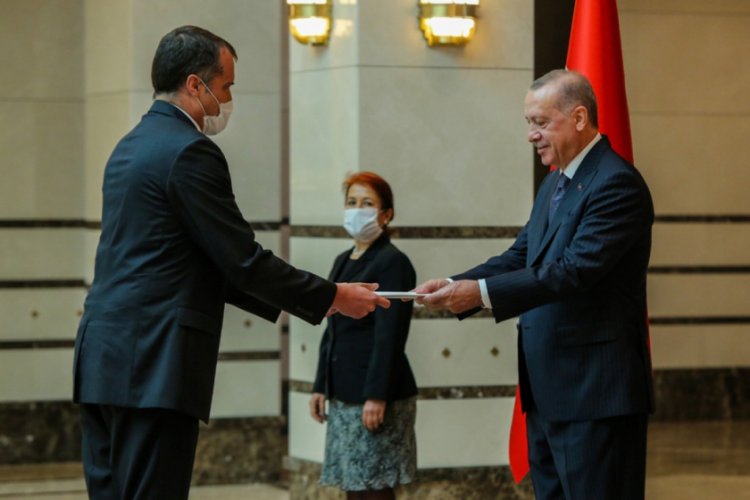 Polonya B&uuml;y&uuml;kel&ccedil;isi Kumoch, Cumhurbaşkanı Erdoğan'a g&uuml;ven mektubu sundu
