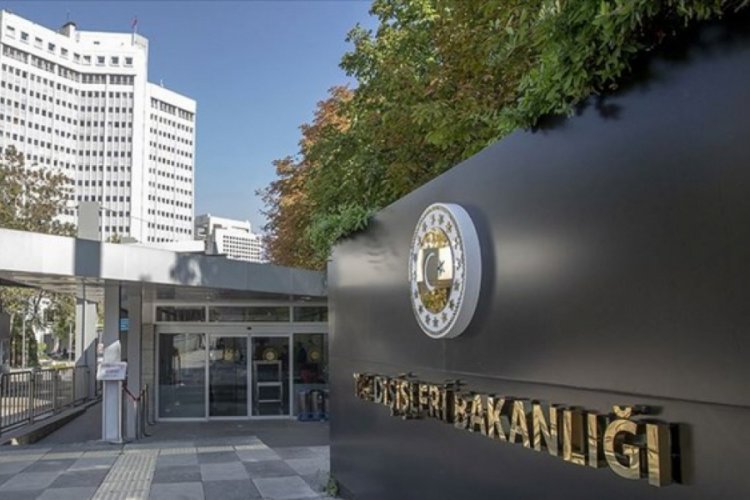 Dışişleri'nden Kud&uuml;s Başkonsolosluğu &ouml;n&uuml;nde T&uuml;rk bayrağının yakılmasına kınama