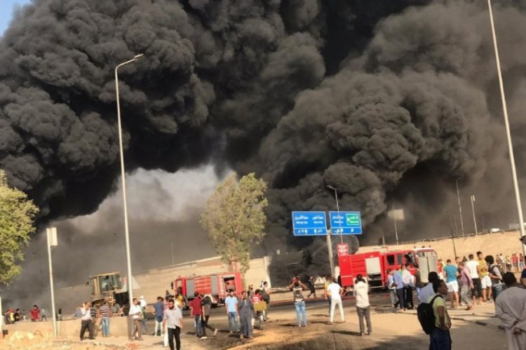 Mısır'da petrol boru hattında dev yangın