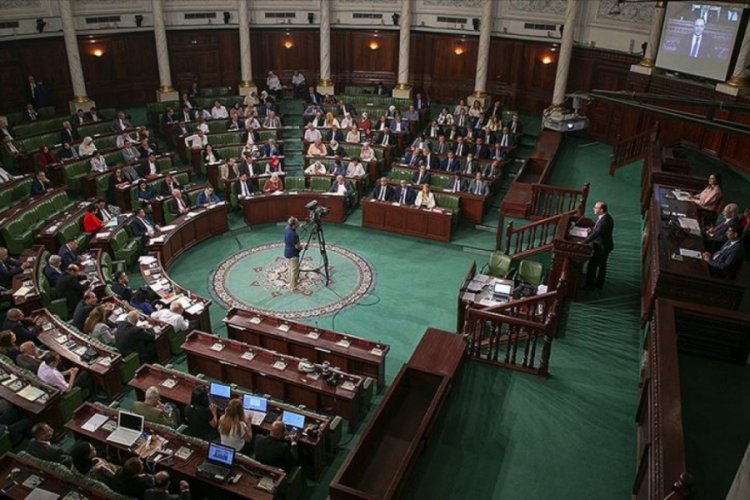 Tunus'ta Nahda Hareketi Fahfah h&uuml;k&uuml;metinden g&uuml;venoyunu &ccedil;ekme kararı aldı