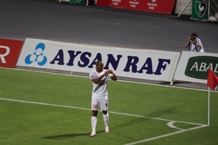 Denizlispor'un s&uuml;per yedeği Estupinan