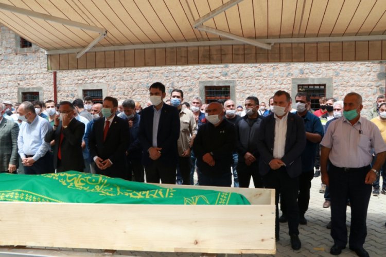 Rize'de selde hayatını kaybeden yaşlı kadın son yolculuğuna uğurlandı
