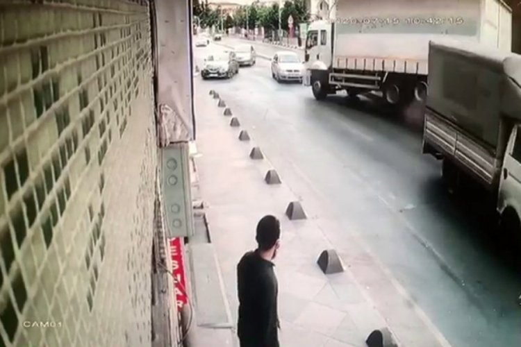 Dehşet anları g&uuml;venlik kamerasına yansıdı